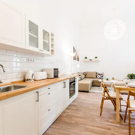 N28 Deluxe * 布达佩斯